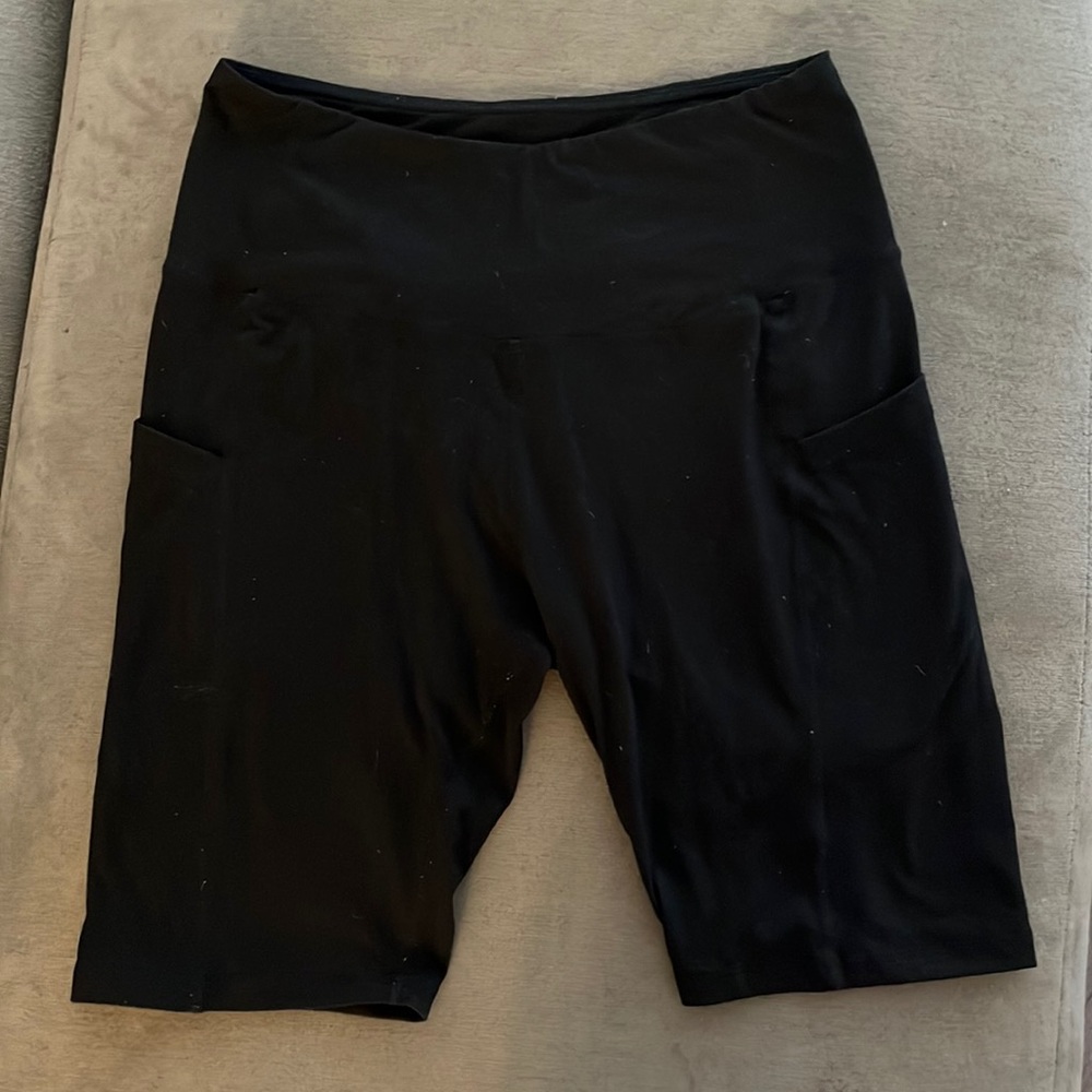 Biker shorts with pockets